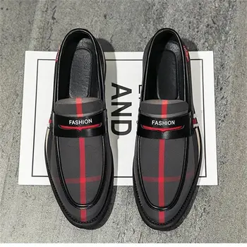 2020 Bărbați Tineri Pantofi Casual Moda Verifica Aluneca Pe Om Comod Mocasini Gri Roșu Panza LeatherSlippers