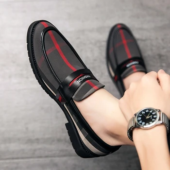 2020 Bărbați Tineri Pantofi Casual Moda Verifica Aluneca Pe Om Comod Mocasini Gri Roșu Panza LeatherSlippers