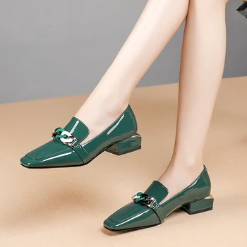 2021 Nou Dulci Femei Pantofi de Decorare Lanț Gros Tocuri Pompe pentru Femei din Piele Fierbinte de Vânzare de Lucru de Bază de Pantofi de Femeie Tocuri