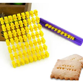 94 Buc Tăietori Cookie Set Alfabet, Numere, Semne Din Plastic Tort De Decorare Matrite Cu Mâner De Copt Instrumente
