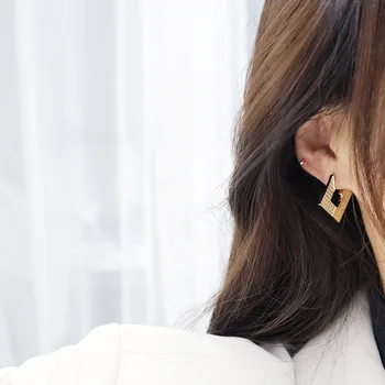 Coreeană nou design de moda bijuterii de cupru încrustat placat cu aur cercei patrati atmosferă elegantă femei cercei