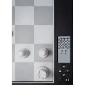 DGT CENTAUR il computer è per scacchi intelligente e adattabile. ELO 2900 Fide