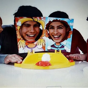 Două Placinta Forma de Tort pentru a face Față Jucării Amuzante Pentru Copii Glumă Glumă Jucărie de Familie Joc de Noroc Jucării Glume Glume Practice Cadouri pentru copii