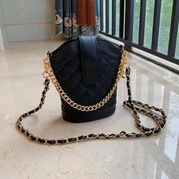 Lanț Lingge găleată sac femei 2020 noua moda lanț geanta diagonala încălecat sac
