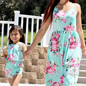 Mama și fiica rochii 2019 floare de imprimare mami și cu mine haine de familie haine de potrivire uite mama și copilul fete dress C0450