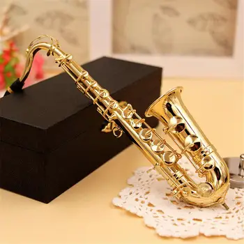 Mini Saxofon Modelul Instrumente Muzicale Cupru Brosa In Miniatura Decor Birou De Afișare Sax De Culoare De Aur De Buzunar Saxofon Alto Cu Suport