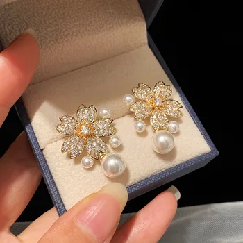 Moda rotund alb perla cu aur cz floare cercei stud pentru femei