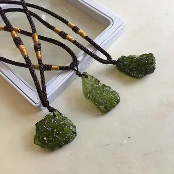 Naturale Moldavite colier pentru femei lucrate manual neregulate Zdrobit piatra de cristal colier verde