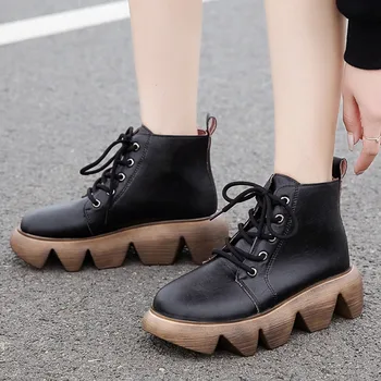 RIBETRINI Moda Retro Pantofi Platforma de Vânzare Fierbinte Nou Design de Brand Glezna Cizme pentru Femei 2020 Moda Med Ciudat Tocuri Cizme