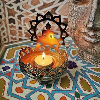Sfeșnic Buddha Unt Ulei de Lampă Așezat Buddha Lotus Caracteristică Metal Gol Sculptat Lumină și Umbră Art Sfeșnic