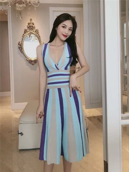 Tricotate Rochie fără mâneci Femeile de Vară 2020 coreean Elegant Sexy V-Neck multicolor dungi moda Subțire Pulover Rochie